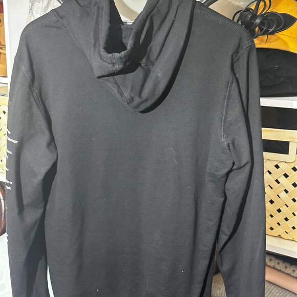 Black Hoodie with cool writting on Sleeve. Sz:M good condition - Picture 4 of 4